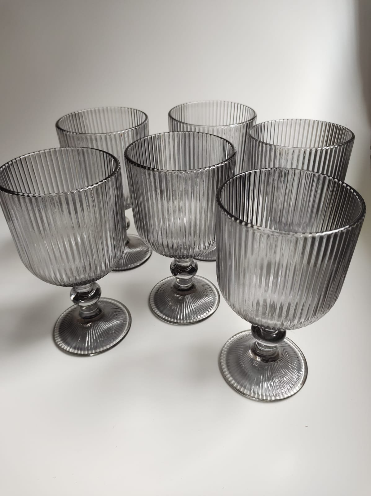 Set x 6 copas de vidrio gris 370 cc